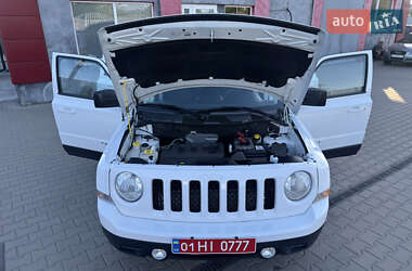 Позашляховик / Кросовер Jeep Patriot 2014 в 