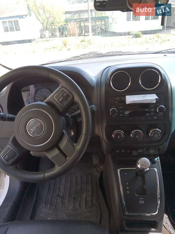 Внедорожник / Кроссовер Jeep Patriot 2015 в Лебедине