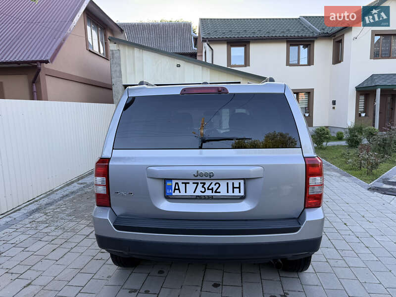 Позашляховик / Кросовер Jeep Patriot 2016 в Делятині