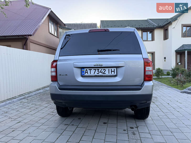 Позашляховик / Кросовер Jeep Patriot 2016 в Делятині