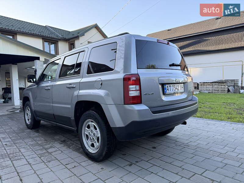 Позашляховик / Кросовер Jeep Patriot 2016 в Делятині