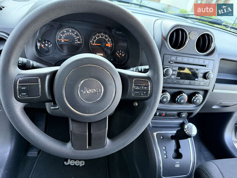 Позашляховик / Кросовер Jeep Patriot 2016 в Делятині