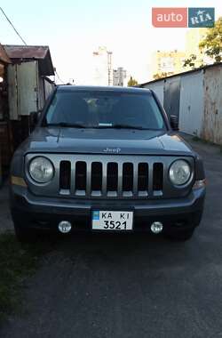 Внедорожник / Кроссовер Jeep Patriot 2012 в 