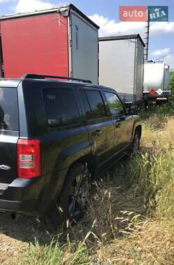 Внедорожник / Кроссовер Jeep Patriot 2014 в 