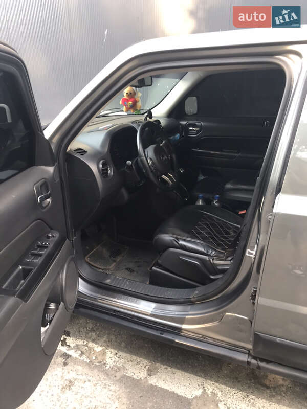 Внедорожник / Кроссовер Jeep Patriot 2012 в Ирпене