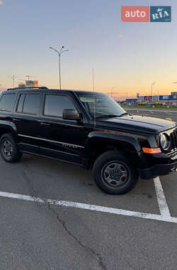 Внедорожник / Кроссовер Jeep Patriot 2015 в 