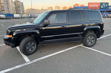 Внедорожник / Кроссовер Jeep Patriot 2015 в 