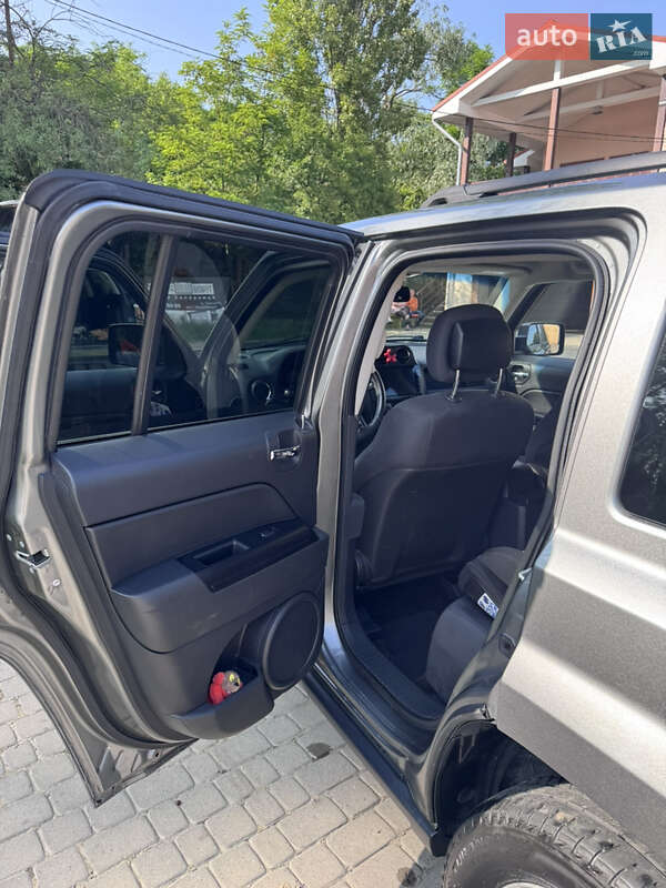 Внедорожник / Кроссовер Jeep Patriot 2013 в Ужгороде