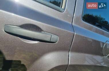 Внедорожник / Кроссовер Jeep Patriot 2015 в 