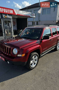 Внедорожник / Кроссовер Jeep Patriot 2011 в Каменке