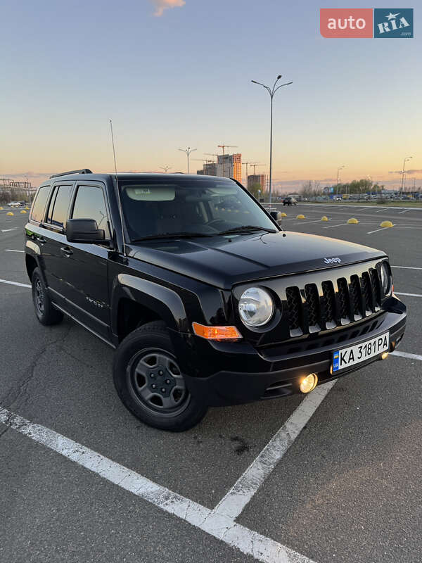 Позашляховик / Кросовер Jeep Patriot 2015 в Києві