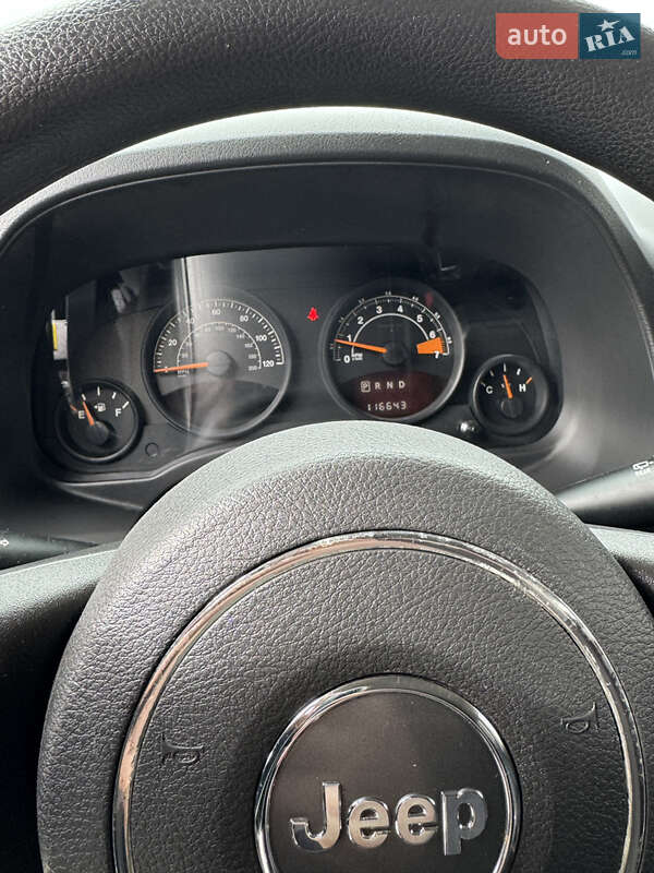Позашляховик / Кросовер Jeep Patriot 2015 в Києві