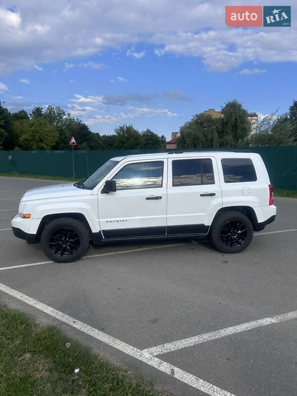 Позашляховик / Кросовер Jeep Patriot 2013 в Івано-Франківську