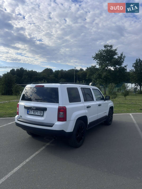 Позашляховик / Кросовер Jeep Patriot 2013 в Івано-Франківську