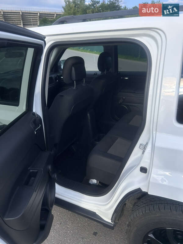 Позашляховик / Кросовер Jeep Patriot 2013 в Івано-Франківську