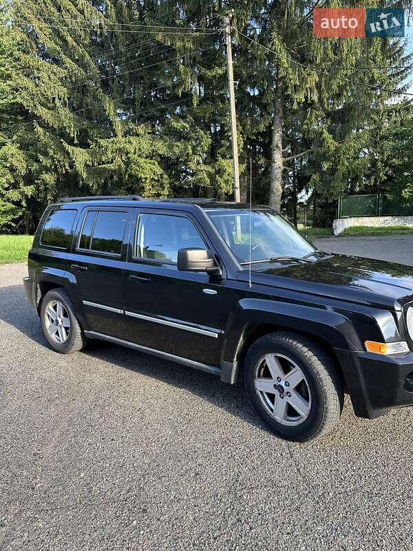 Позашляховик / Кросовер Jeep Patriot 2010 в Бурштині