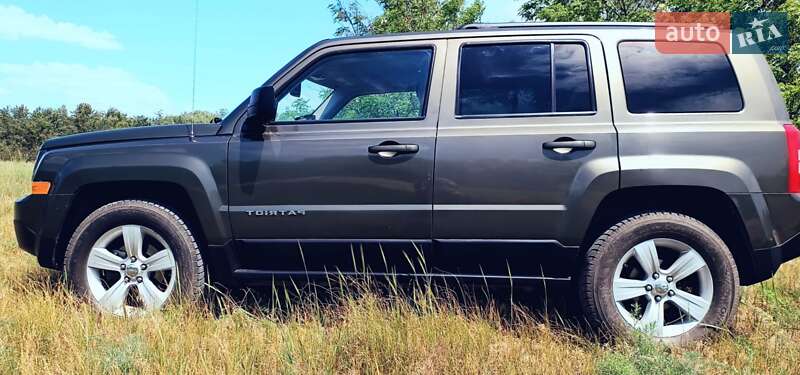 Внедорожник / Кроссовер Jeep Patriot 2015 в Днепре