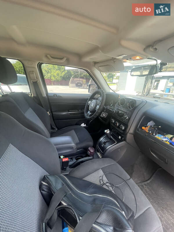 Позашляховик / Кросовер Jeep Patriot 2014 в Львові