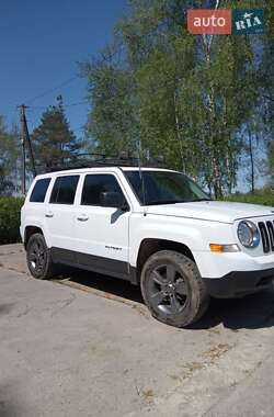 Позашляховик / Кросовер Jeep Patriot 2015 в Лебедині