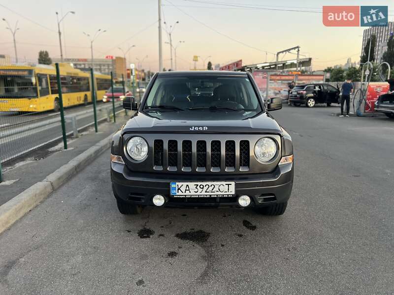 Внедорожник / Кроссовер Jeep Patriot 2014 в Киеве