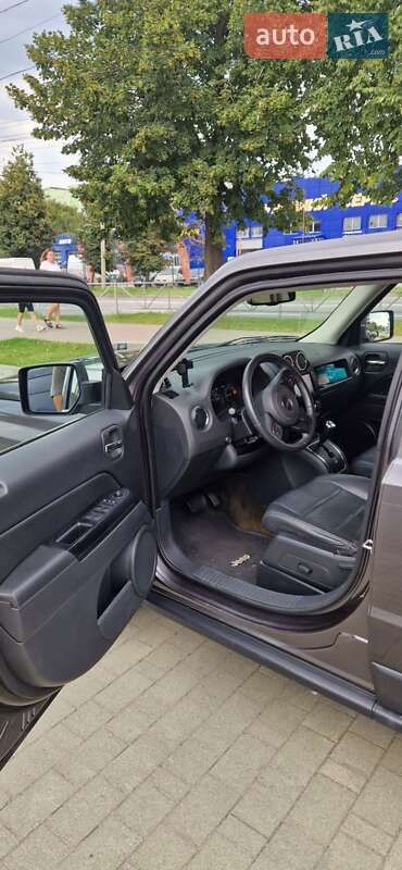 Внедорожник / Кроссовер Jeep Patriot 2016 в Хмельницком