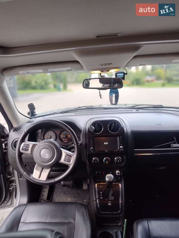 Внедорожник / Кроссовер Jeep Patriot 2015 в Самборе