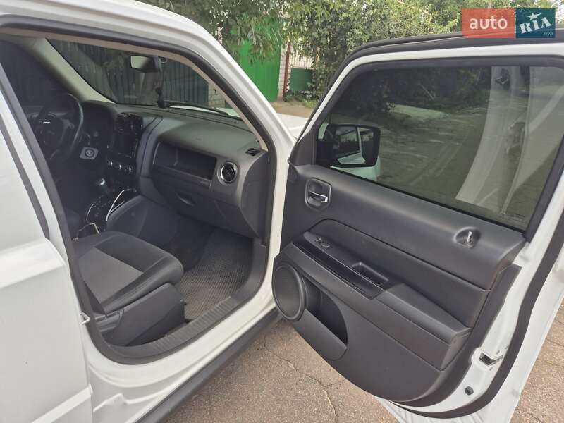 Позашляховик / Кросовер Jeep Patriot 2015 в Черкасах