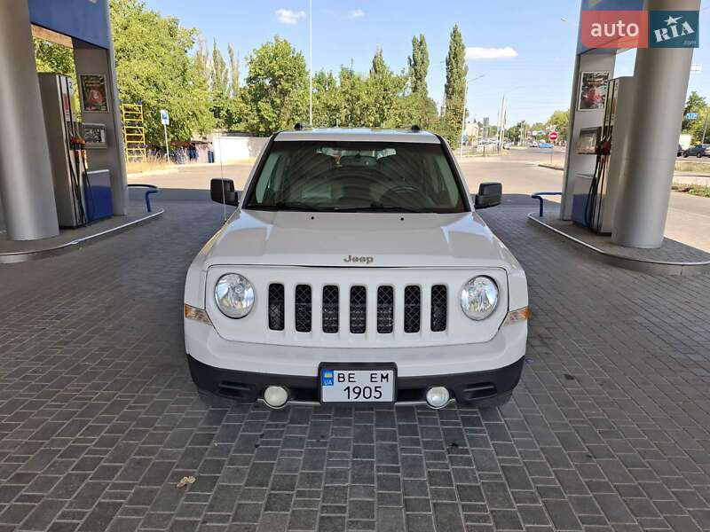 Внедорожник / Кроссовер Jeep Patriot 2011 в Николаеве