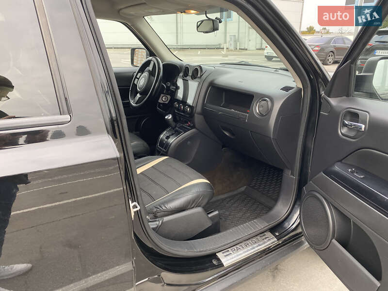 Позашляховик / Кросовер Jeep Patriot 2015 в Києві