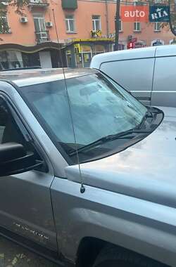 Позашляховик / Кросовер Jeep Patriot 2015 в  фото 4 Позашляховик / Кросовер Jeep Patriot 2015 в