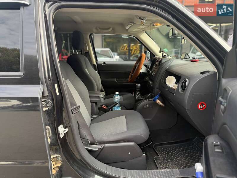 Позашляховик / Кросовер Jeep Patriot 2010 в Чернівцях фото 9 Позашляховик / Кросовер Jeep Patriot 2010 в Чернівцях