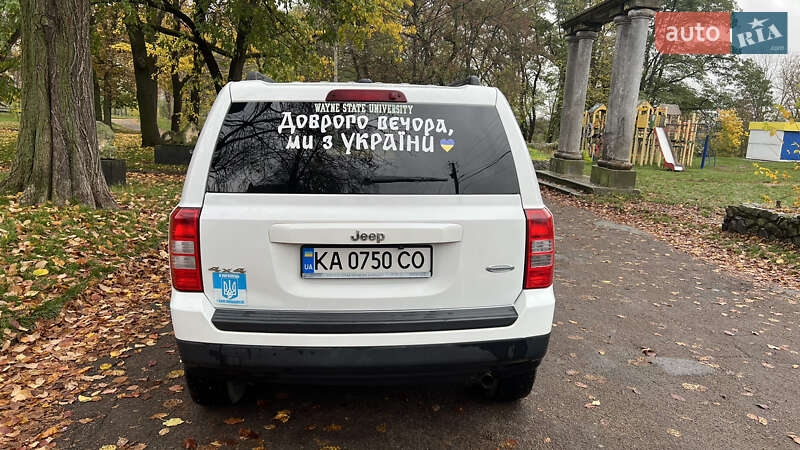 Позашляховик / Кросовер Jeep Patriot 2013 в Коростишеві