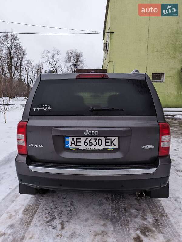 Внедорожник / Кроссовер Jeep Patriot 2016 в Каменском