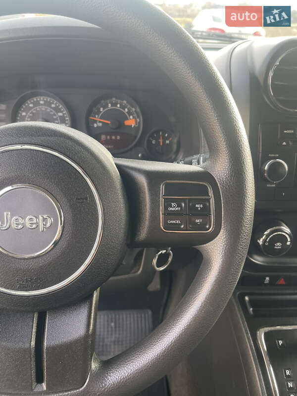 Позашляховик / Кросовер Jeep Patriot 2013 в Києві