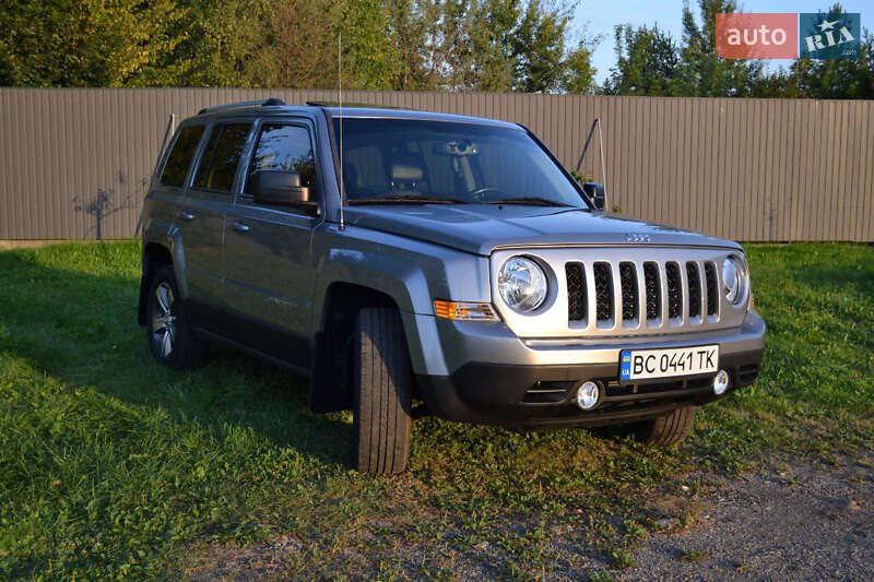 Внедорожник / Кроссовер Jeep Patriot 2016 в Самборе