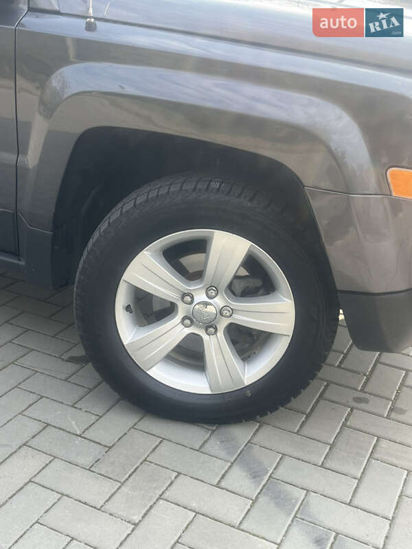 Внедорожник / Кроссовер Jeep Patriot 2014 в Болграде