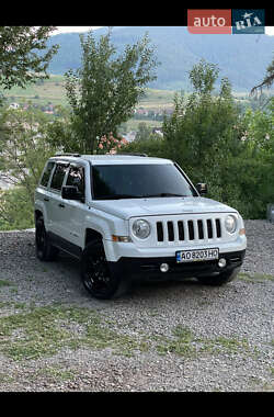 Позашляховик / Кросовер Jeep Patriot 2014 в Воловцю