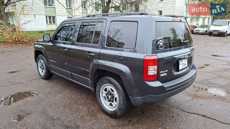Внедорожник / Кроссовер Jeep Patriot 2015 в Житомире
