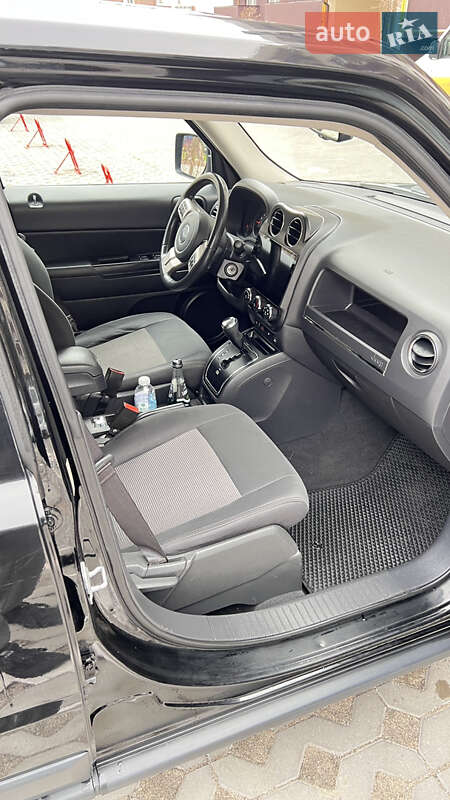 Внедорожник / Кроссовер Jeep Patriot 2012 в Обухове