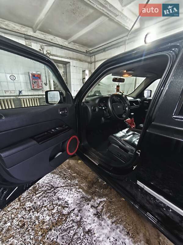 Внедорожник / Кроссовер Jeep Patriot 2010 в Изюме