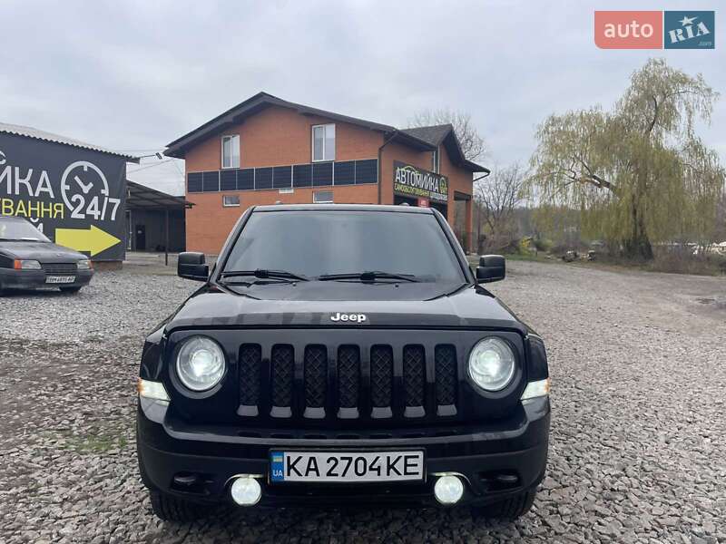 Внедорожник / Кроссовер Jeep Patriot 2016 в Ромнах