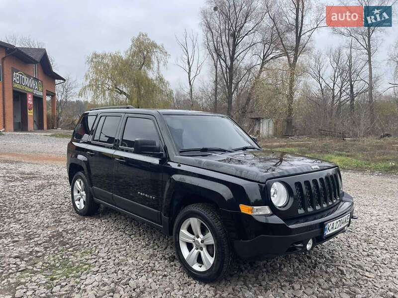 Внедорожник / Кроссовер Jeep Patriot 2016 в Ромнах