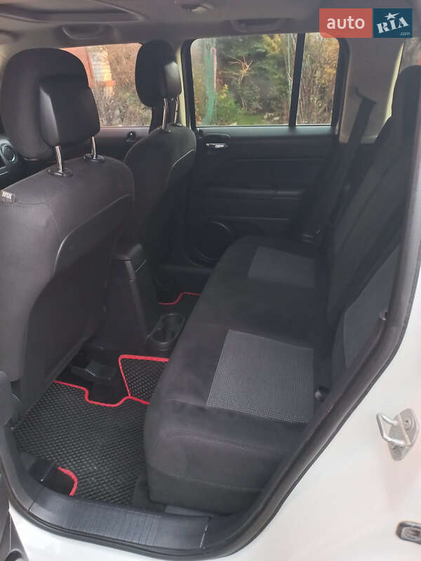 Внедорожник / Кроссовер Jeep Patriot 2014 в Дергачах