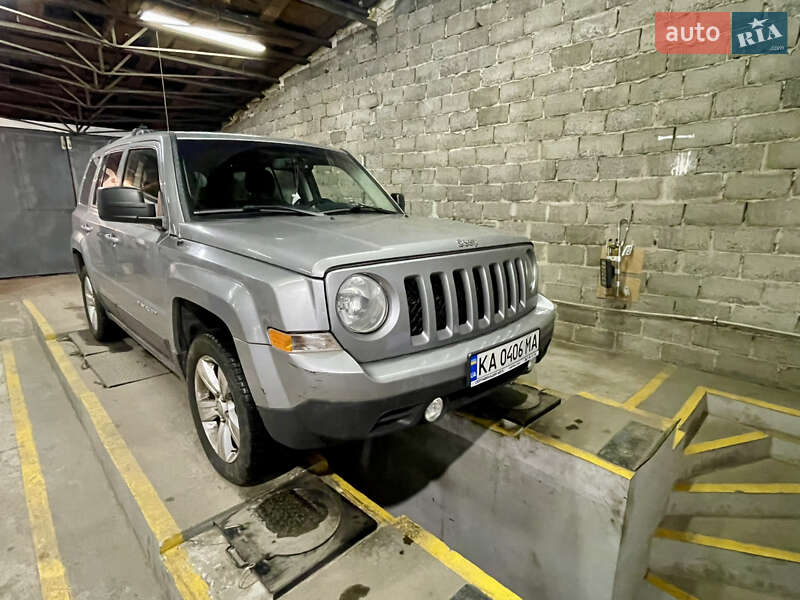 Внедорожник / Кроссовер Jeep Patriot 2014 в Киеве