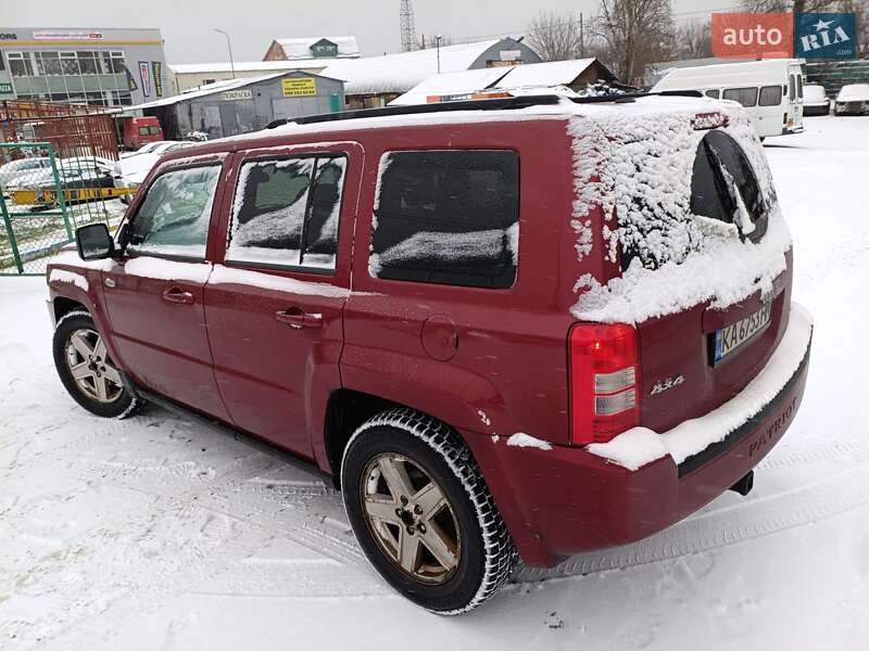 Позашляховик / Кросовер Jeep Patriot 2010 в Києві