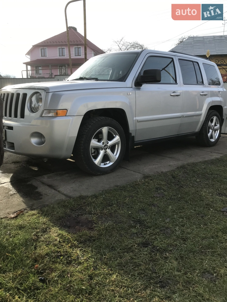 2010 Jeep Liberty (Patriot) - мініатюра 41
