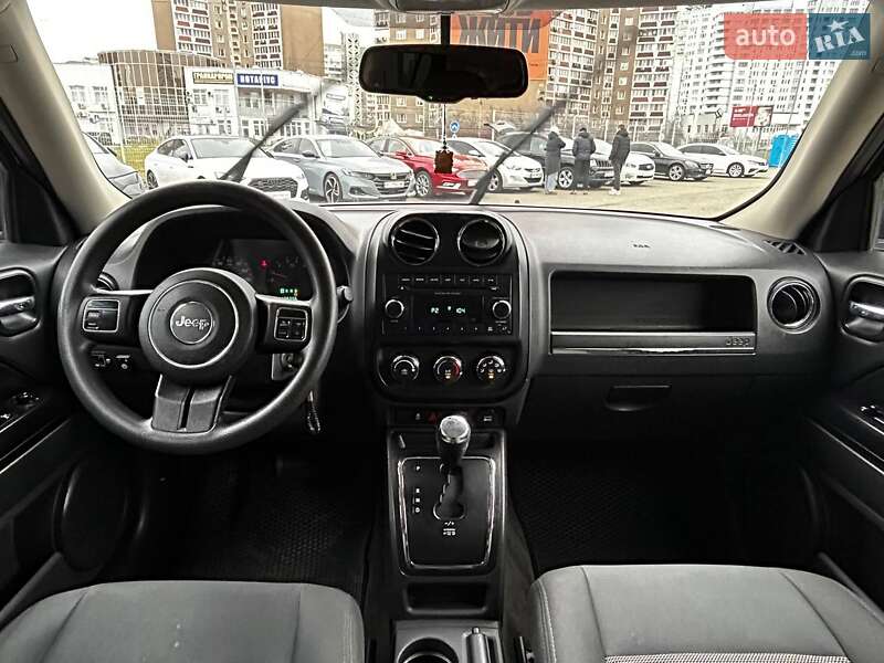 Позашляховик / Кросовер Jeep Patriot 2012 в Києві