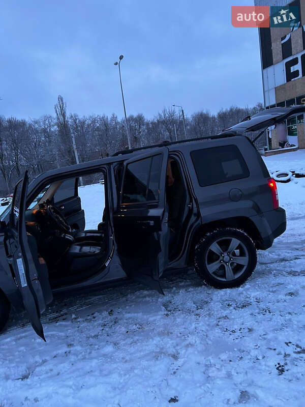 Позашляховик / Кросовер Jeep Patriot 2015 в Краматорську