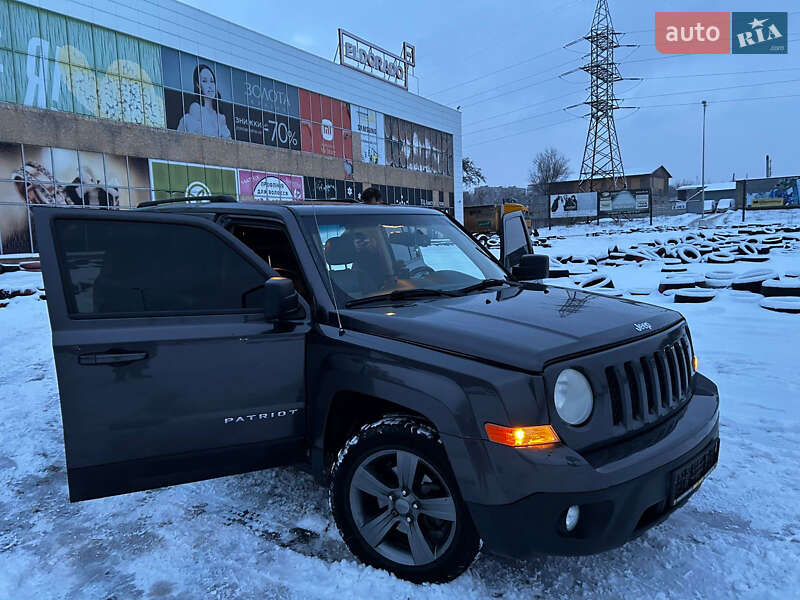 Позашляховик / Кросовер Jeep Patriot 2015 в Краматорську