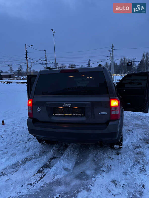 Позашляховик / Кросовер Jeep Patriot 2015 в Краматорську